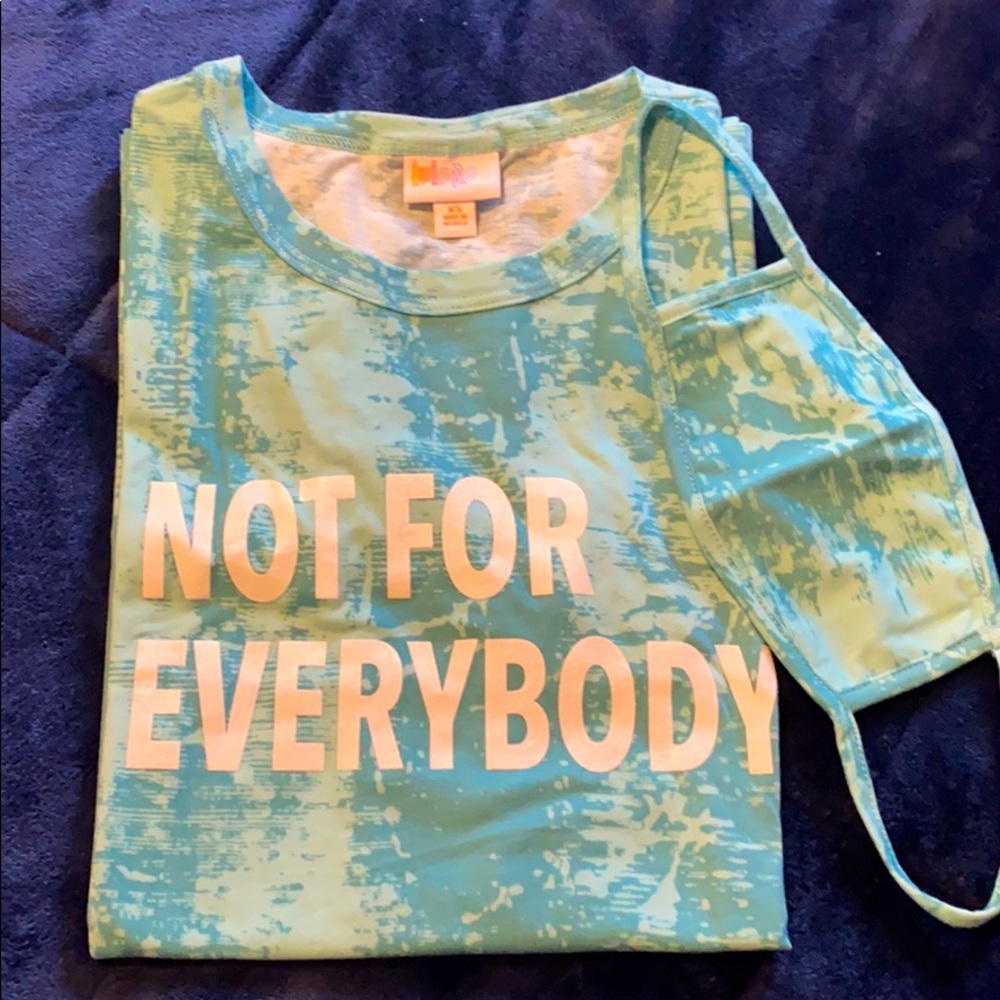 Lularoe Liv tee with Face Mask